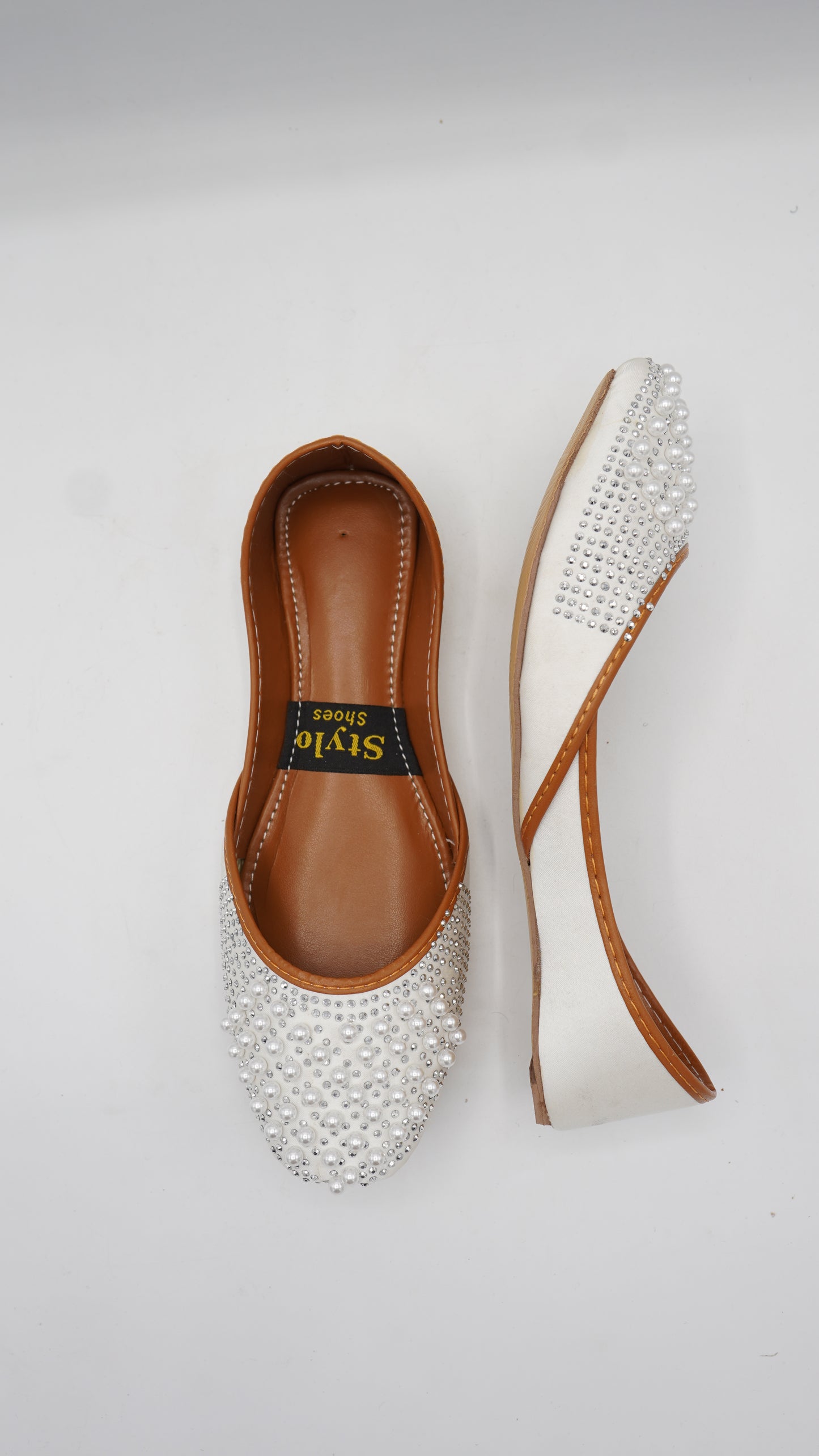 Vibrant White Embellished Pearl Khussa