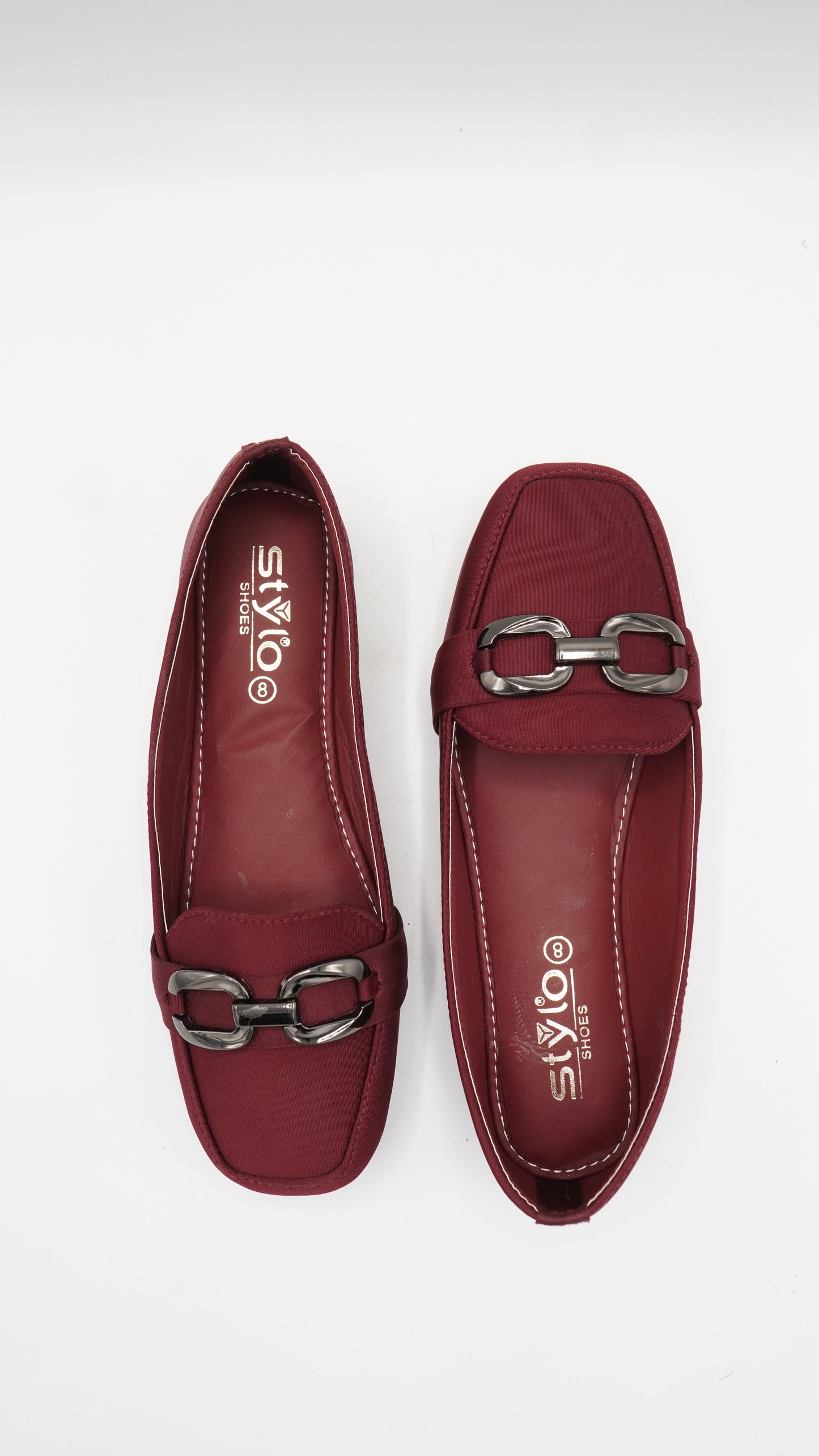Elegant Maroon Chain-Link Loafers