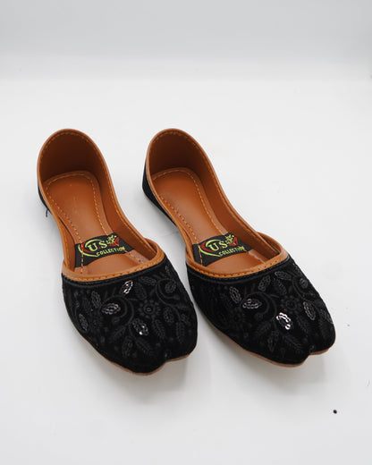 Elegant Black Embroidered Khussa