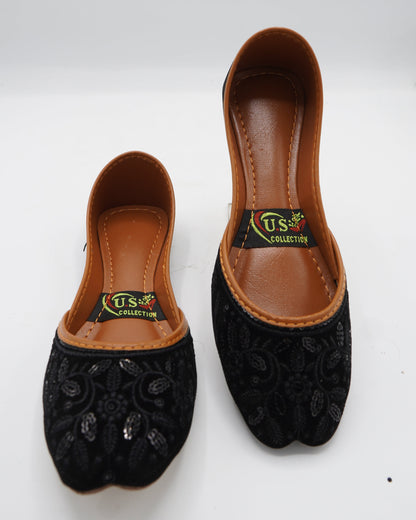 Elegant Black Embroidered Khussa